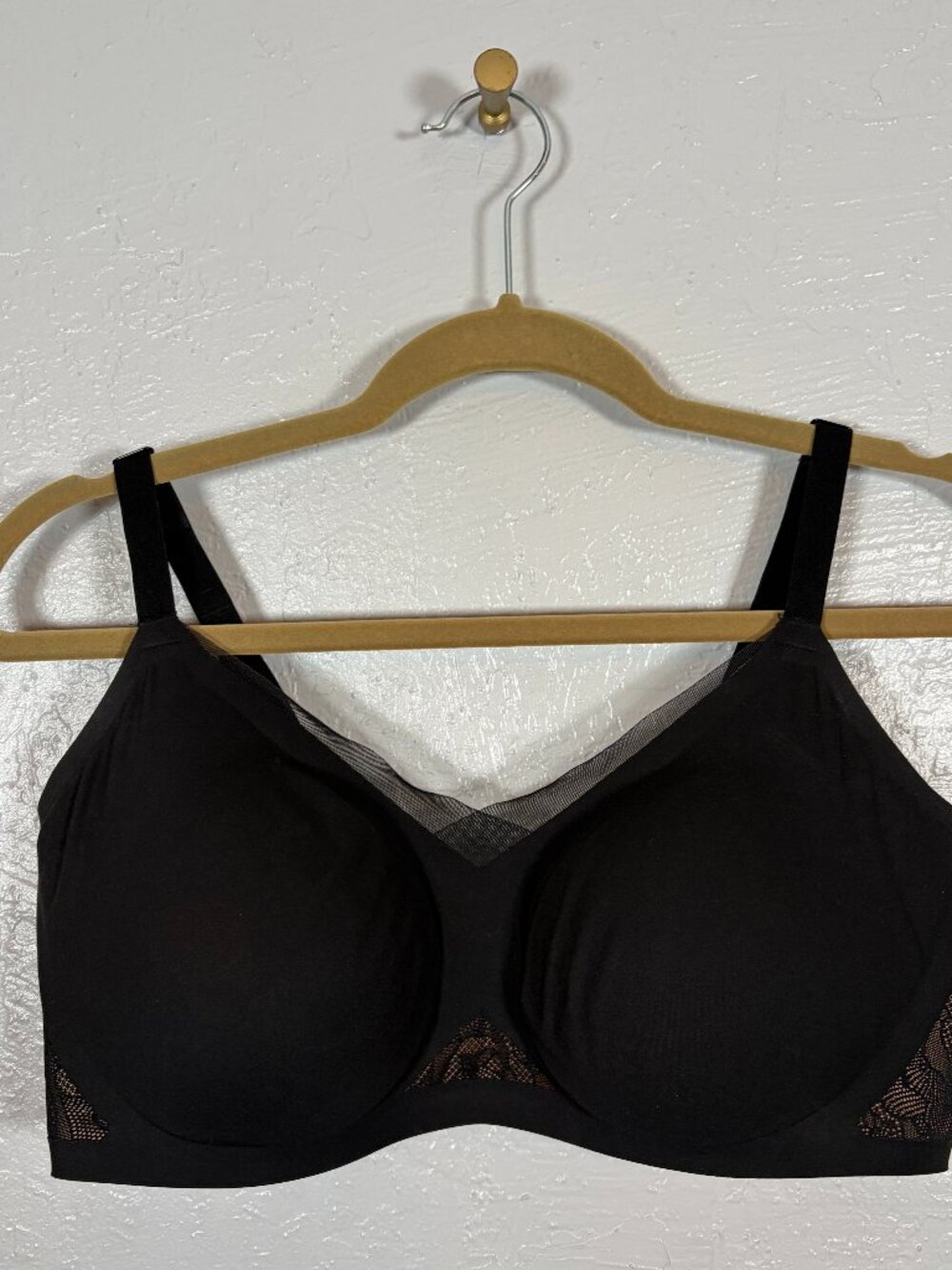 HoneyLove Women 38D/DD Black Crossover Bra Lightly Lined Wireless Adjustable